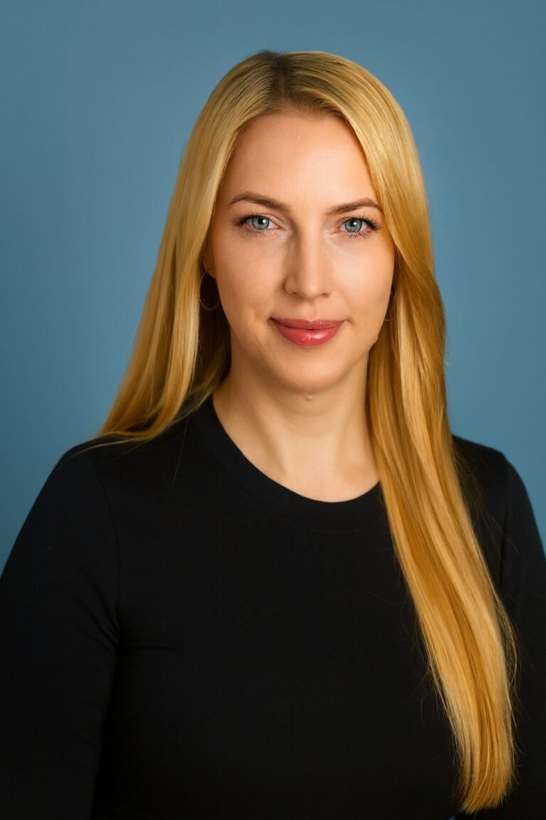 Emma Vardy Wikipedia: BBC Journalist Bio, Age, Husband, Daughter, and Career Journey Emma Vardy