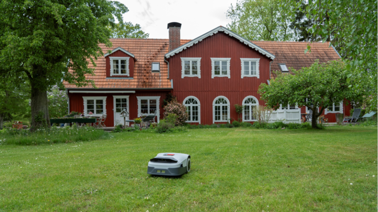 Garden for Seamless Mowing